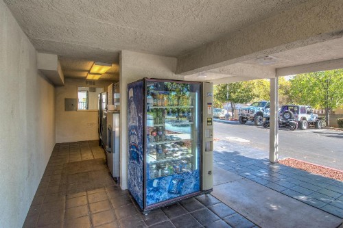 Motel 6-Redding CA - South - image 45