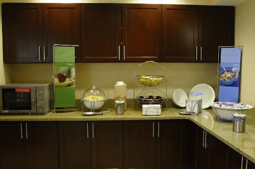 Hampton Inn & Suites Redding - image 23