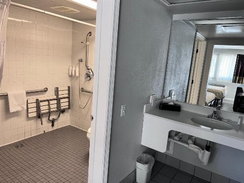 Travelodge by Wyndham Redding CA - image 22