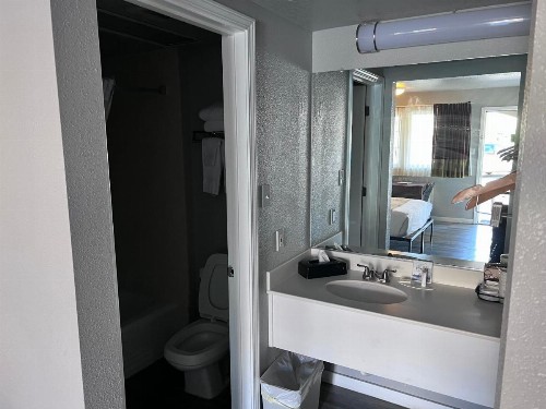 Travelodge by Wyndham Redding CA - image 25