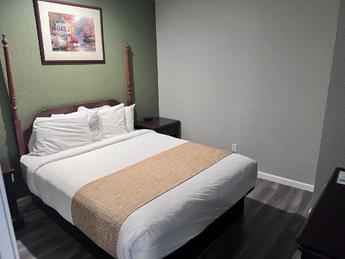 Travelodge by Wyndham Redding CA - image 28