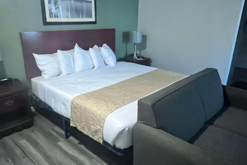 Travelodge by Wyndham Redding CA - image 5
