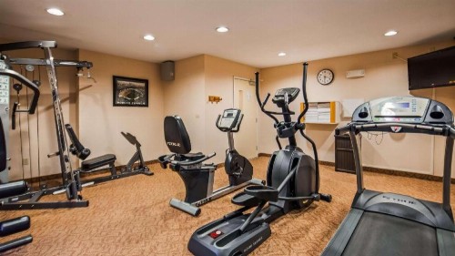 Best Western Plus Twin View Inn & Suites - image 3