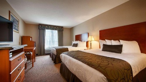 Best Western Plus Twin View Inn & Suites - image 9