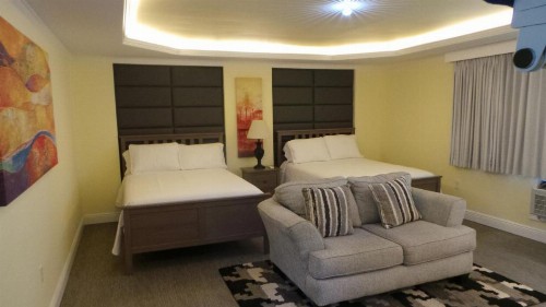 Island House Resort Hotel - image 27