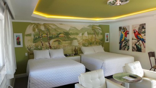 Island House Resort Hotel - image 29