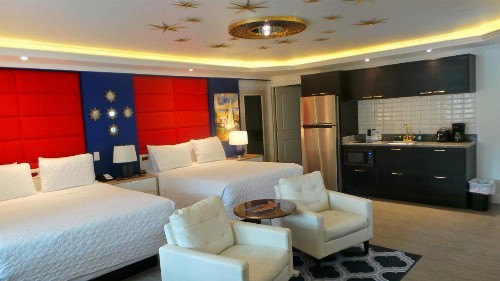Island House Resort Hotel - image 50
