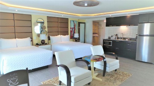 Island House Resort Hotel - image 8