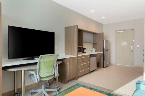 Home2 Suites by Hilton Redlands CA - image 2