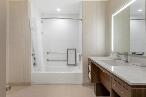 Home2 Suites by Hilton Redlands CA - image 5