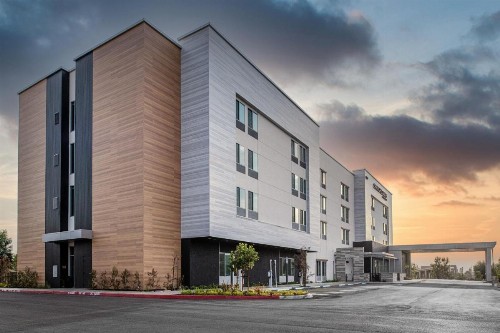 SpringHill Suites by Marriott Riverside Redlands - image 14