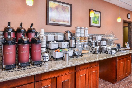 Best Western Plus Rama Inn - image 42