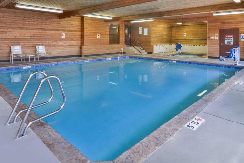 Best Western Plus Rama Inn - image 6