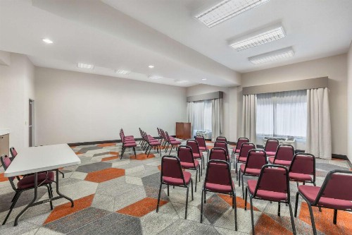 Comfort Suites Redmond Airport - image 30