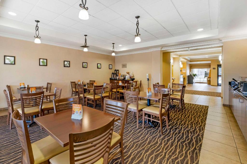 Sleep Inn & Suites Redmond - image 4