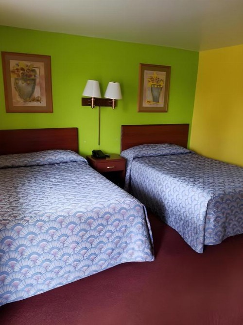 Greenway Motel - image 11