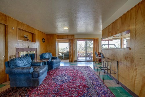 Mid Century Deschutes River Cabin - image 11