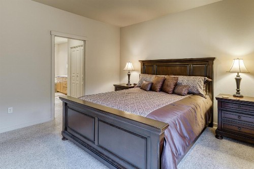 Eagle Crest Creekside Escape - image 2