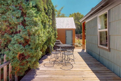 Dogwood Charmer - image 10