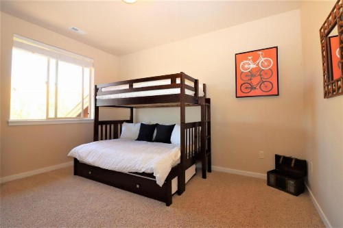 Ourwitzend at Eagle Crest - image 10