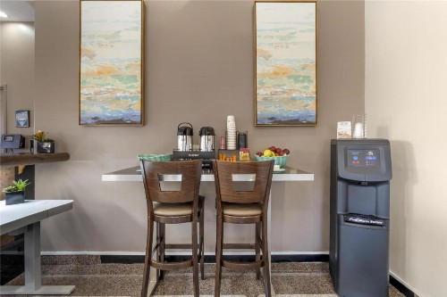 Best Western Redondo Beach Galleria Inn - Los Angeles LAX Airport Hotel - image 13