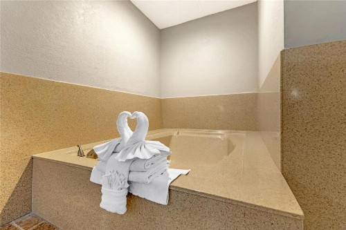 Best Western Redondo Beach Galleria Inn - Los Angeles LAX Airport Hotel - image 15