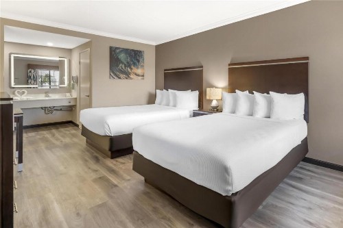 Best Western Redondo Beach Galleria Inn - Los Angeles LAX Airport Hotel - image 6