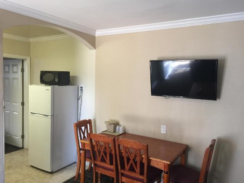 Seaside Motel - image 13