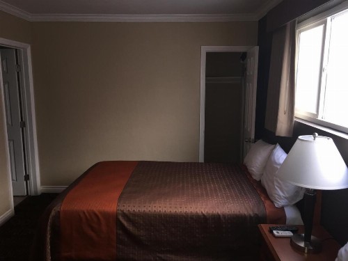 Seaside Motel - image 2