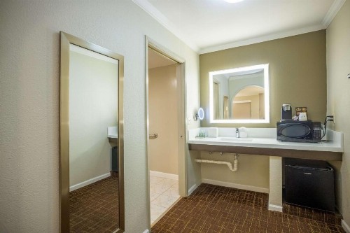 Best Western Inn - image 15