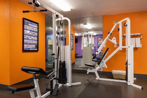 Atherton Park Inn and Suites - image 21