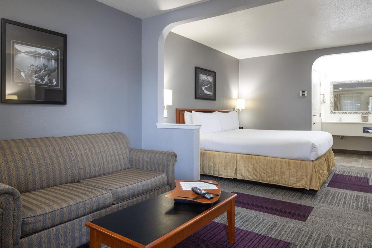 Atherton Park Inn and Suites - image 6