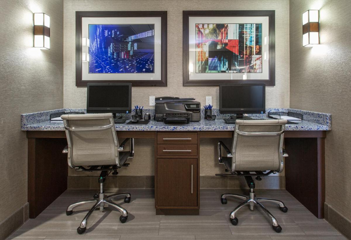 Holiday Inn Express Redwood City Central an IHG Hotel - image 7