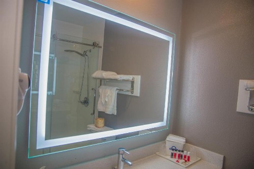 Days Inn by Wyndham Redwood City - image 14