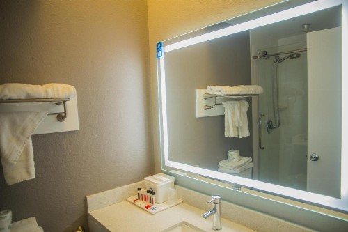 Days Inn by Wyndham Redwood City - image 28