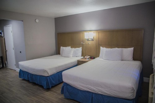 Days Inn by Wyndham Redwood City - image 3