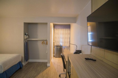 Days Inn by Wyndham Redwood City - image 37