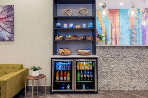 Wyndham Garden LaGuardia South - image 4