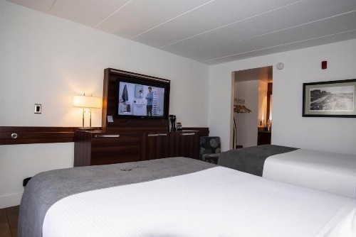 Crosswinds Motel - image 19