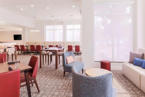 Hilton Garden Inn Reno - image 11