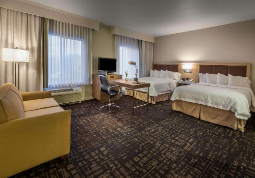 Hampton Inn & Suites Reno - image 10