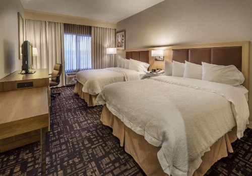 Hampton Inn & Suites Reno - image 11