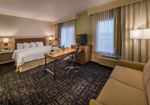 Hampton Inn & Suites Reno - image 12