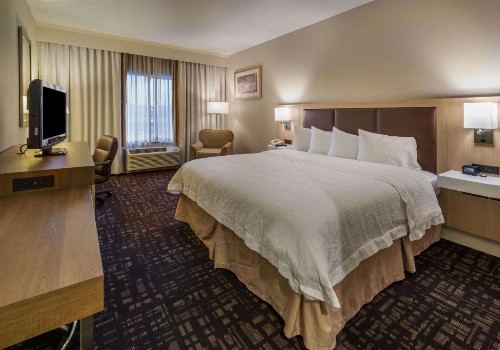 Hampton Inn & Suites Reno - image 13