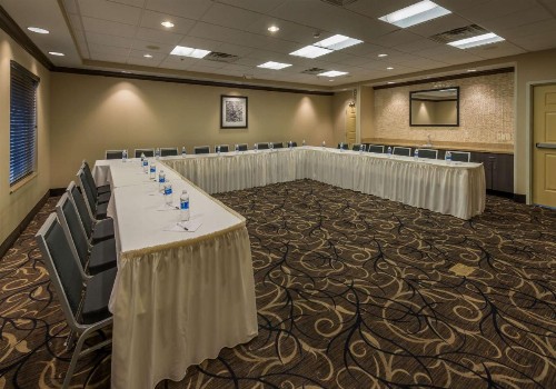 Hampton Inn & Suites Reno - image 24