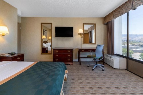Ramada by Wyndham Reno Hotel & Casino - image 11