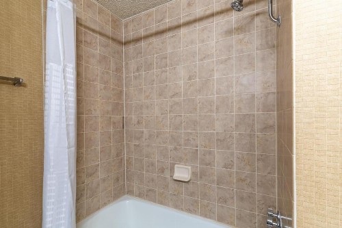 Ramada by Wyndham Reno Hotel & Casino - image 28