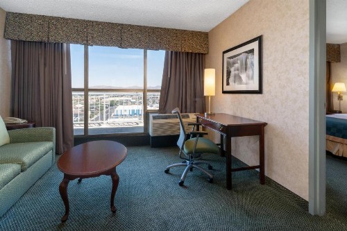 Ramada by Wyndham Reno Hotel & Casino - image 8
