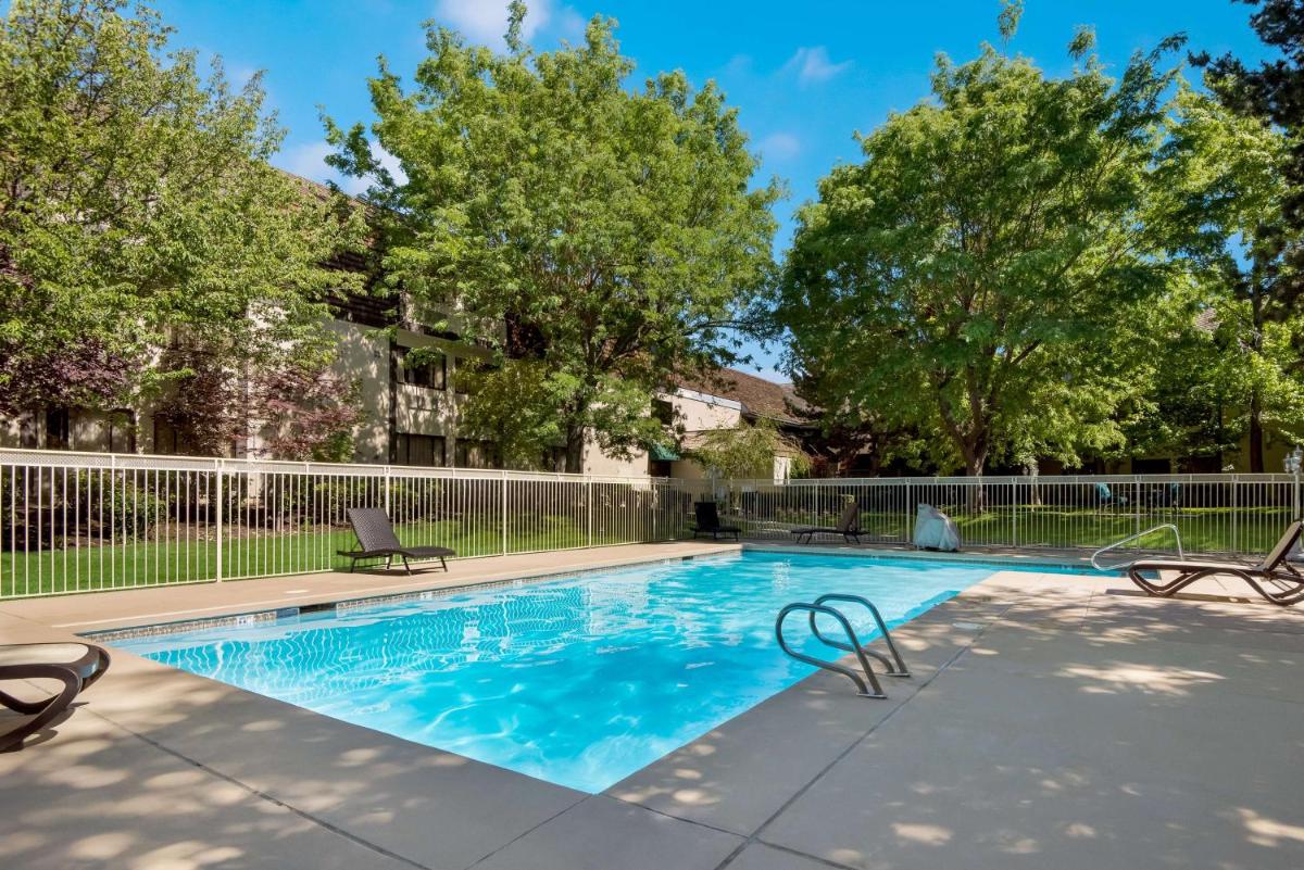 SureStay Plus Hotel by Best Western Reno Airport - image 2