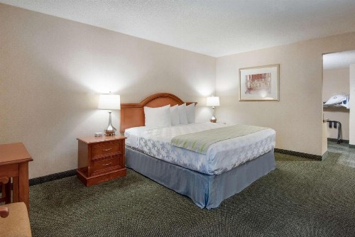 SureStay Plus Hotel by Best Western Reno Airport - image 4